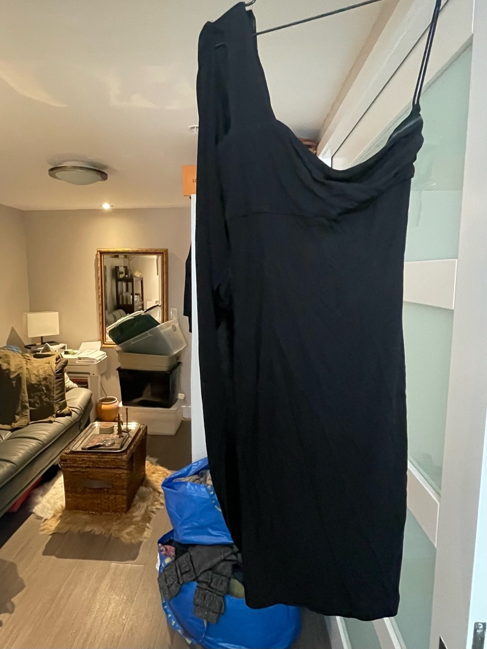 Alice + Olivia Draped Shoulder Cocktail Dress, Sz 4 EUC